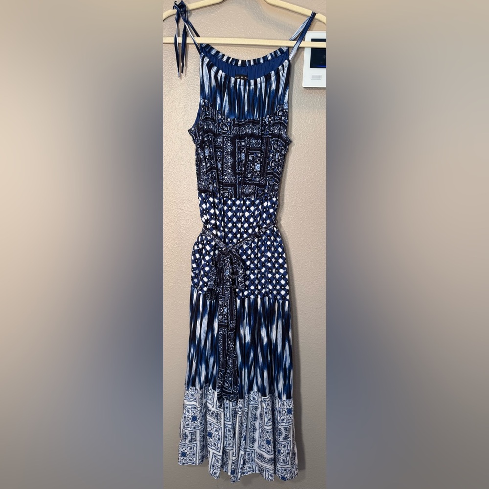 ☀️☀️☀️Lane Bryant Navy and White Patterned Maxi Dress with Tie Waist